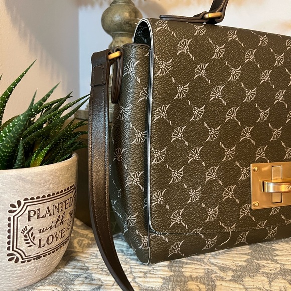 Elegant Brown Patterned Crossbody Bag - Picture 4 of 7